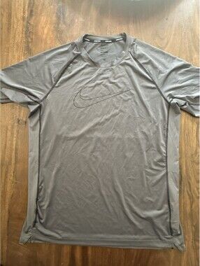 Nike Pro Dri-FIT Shirt Mens XL Gray Slim Fit Compression Training Gym Swoosh